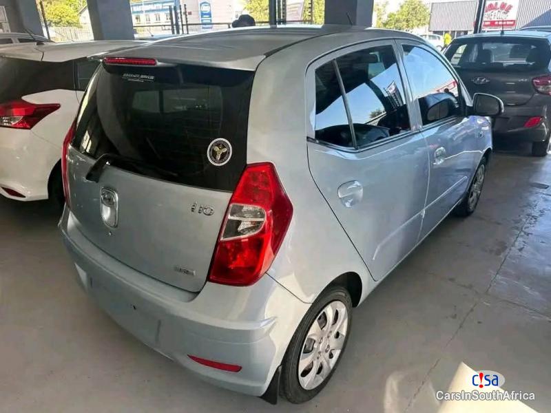 Hyundai i10 I10 GLS Fluid Automatic 2012 in South Africa