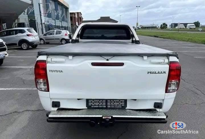 Toyota Hilux 2018 TOYOTA HILUX 2.0 SINGLE CAB 069 818 3175 Manual 2018 - image 2