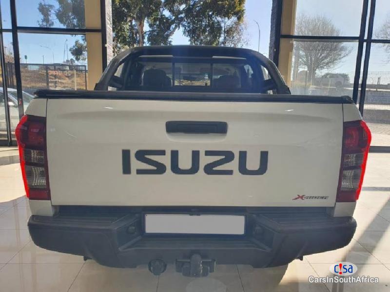 Isuzu KB250 D-Max 250 Double Cab X-Rider Automatic 2020 - image 5
