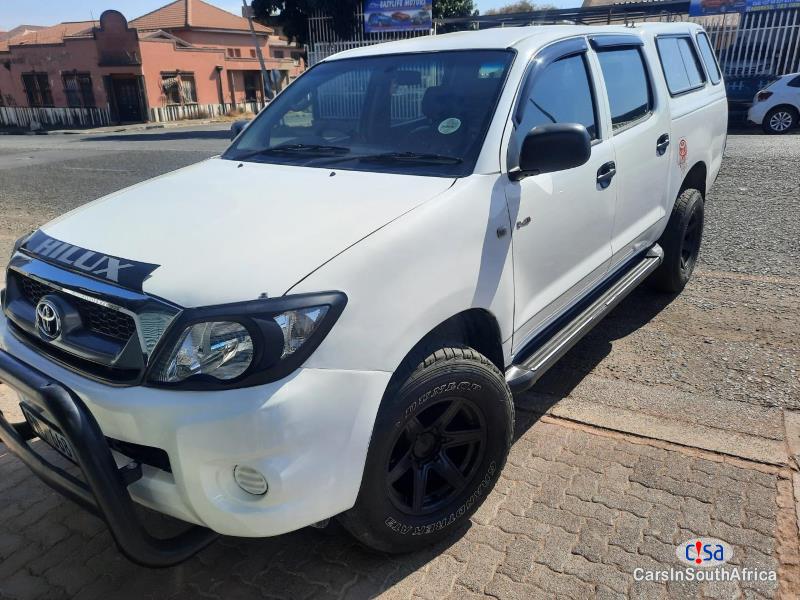 Toyota Hilux 3.0 Manual 2014 - image 2