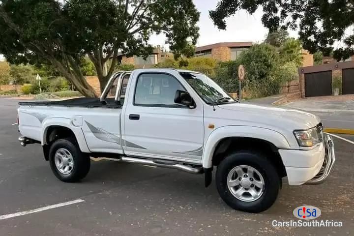 Toyota Hilux 2700i Manual 2005