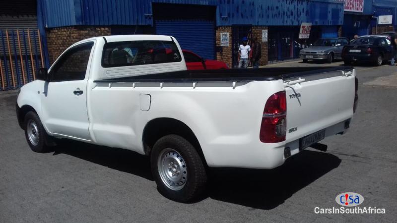 Toyota Hilux 2.5 Manual 2011 - image 3