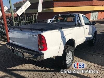Toyota Hilux 2.5 Manual 2012 - image 2