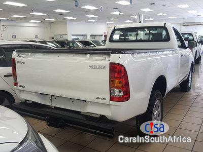 Toyota Hilux 2.5D Manual 2010 - image 3