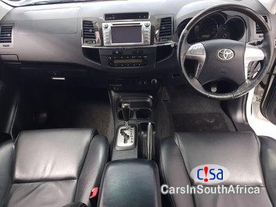 Toyota Fortuner 3.0D-4D Automatic 2014 - image 9