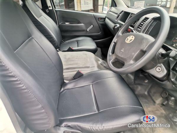 Toyota Quantum 2.5 D-4D Sesfikile 16-Seat Manual 2020 - image 4