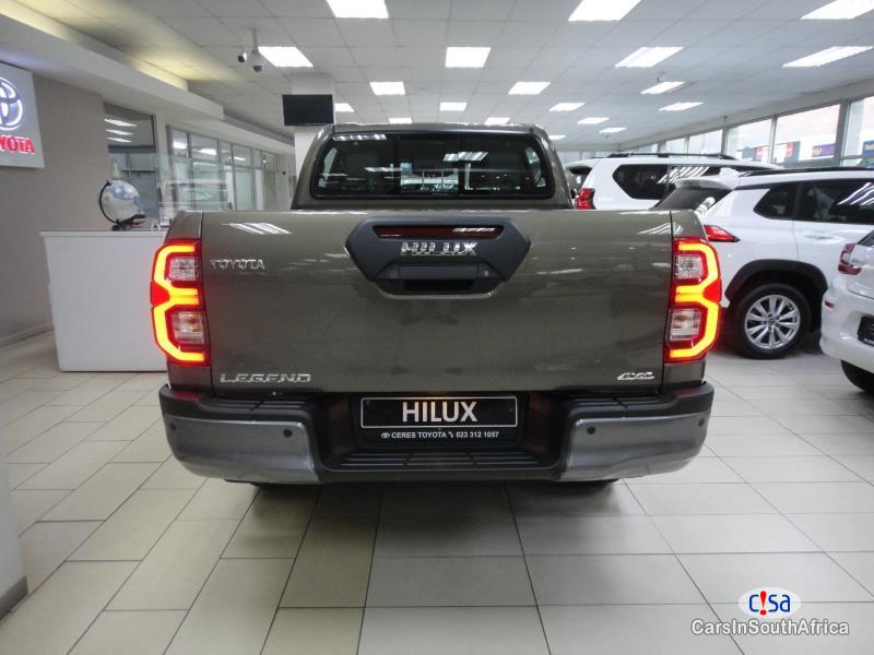 Toyota Hilux Automatic 2023 - image 2