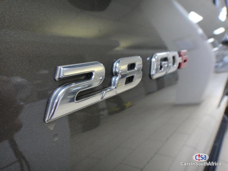 Toyota Hilux Automatic 2023 - image 3