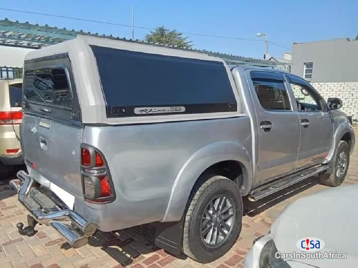 Toyota Hilux 3.0D Manual 2015 - image 3