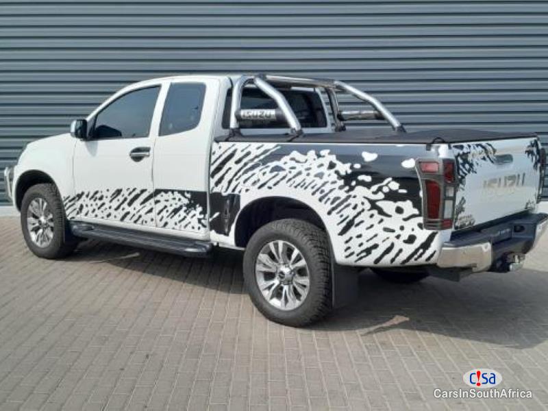 Isuzu KB300 Automatic 2018