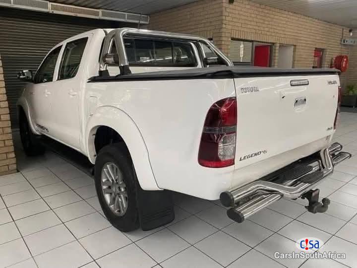 Toyota Hilux 3.0D Manual 2015 - image 3