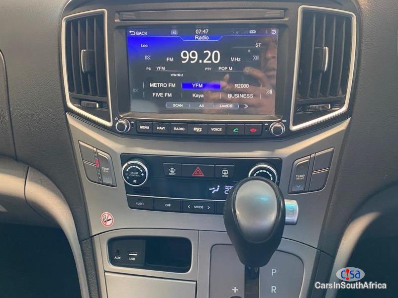 Hyundai H-1 2.5 Automatic 2018 - image 4