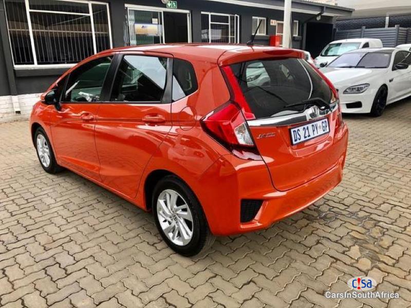 Honda Jazz 1.5 Manual 2015 - image 2