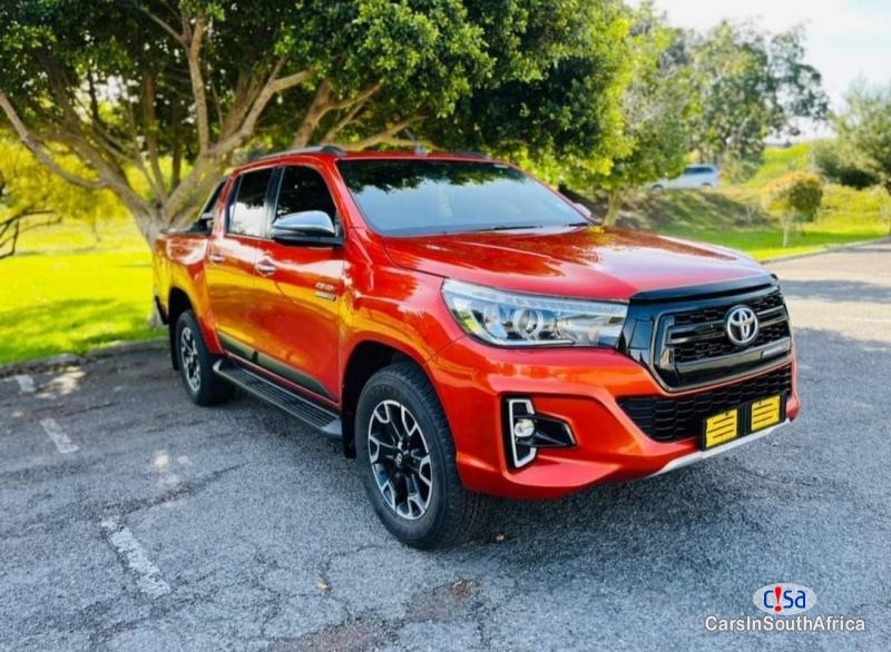 Toyota Hilux 2.8 GD 6 Darker Manual 2020 - image 3