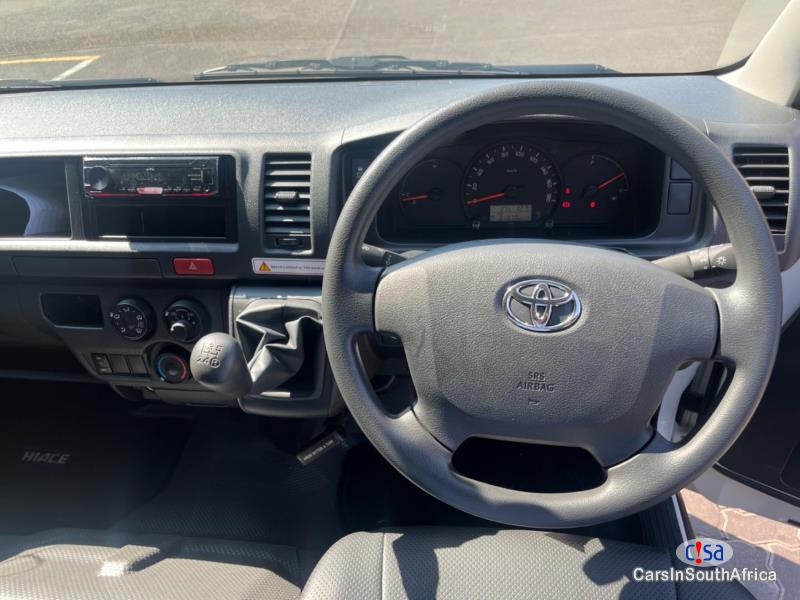 Toyota HiAce 2.5D-4D Manual 2020 - image 2