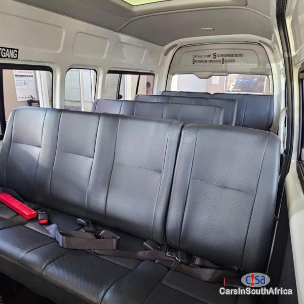 Toyota Quantum 2.5D-4D Manual 2018 - image 4