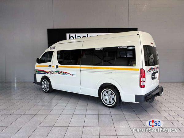 Toyota Quantum 2.5 D-4D Sesfikile Call 081 494 5928 Manual 2020 - image 2