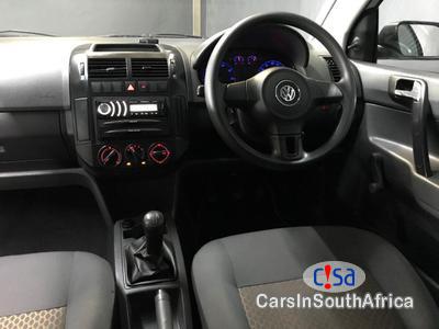 Volkswagen Polo Manual 2015 - image 3