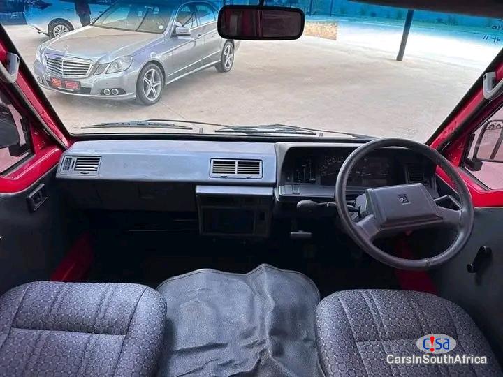 Toyota HiAce 2.0 / Whatsapp Call 0705009841 Manual 2005 - image 3