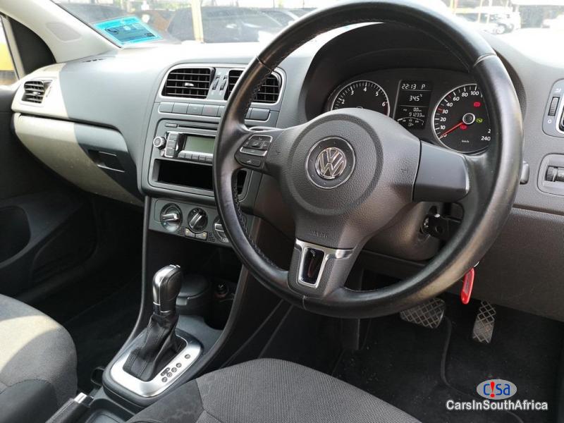 Volkswagen Polo 2.0 Trendline 5Dr Automatic 2012 - image 5