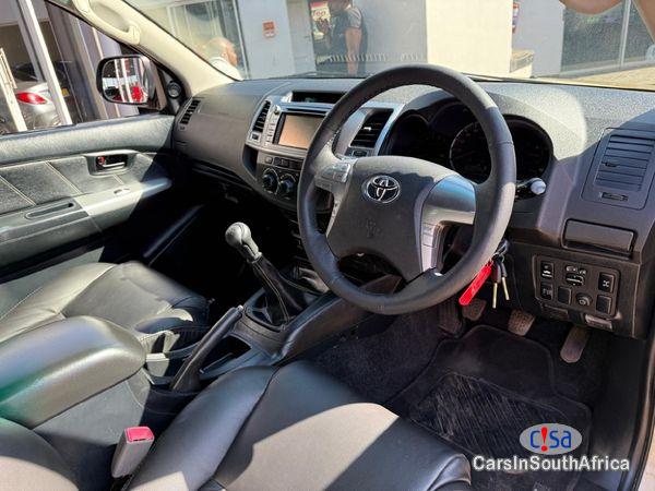 Toyota Hilux 2.7 VVTi Legend 45 Call 081 494 5928 Delivery Nationwide Manual 2015 - image 2