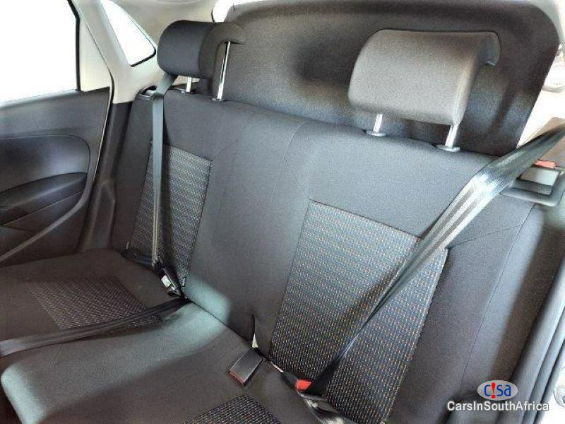 Volkswagen Polo Manual 2019 - image 6