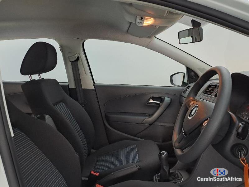 Volkswagen Polo Manual 2019 - image 7
