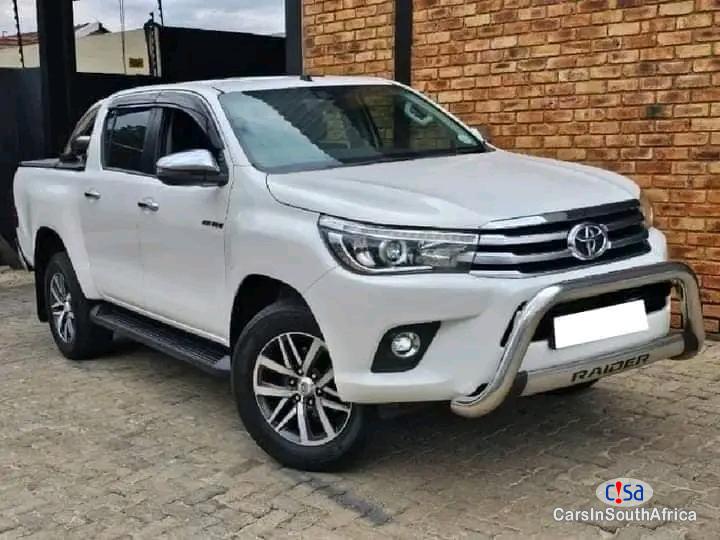 Toyota Hilux Automatic 2018 - image 3