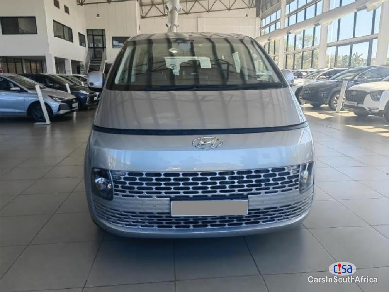 Pictures of Hyundai Staria 2.2D Executive 9 Seater Automatic 2022