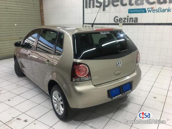 Volkswagen Polo Manual 2014 - image 2
