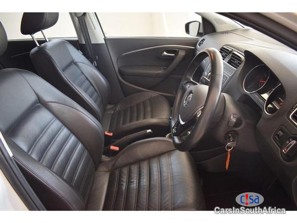 Volkswagen Polo Automatic 2015 - image 10