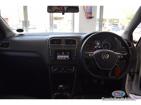 Volkswagen Polo Automatic 2015 - image 12