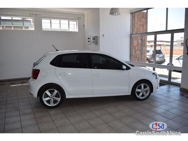 Volkswagen Polo Automatic 2015 - image 2
