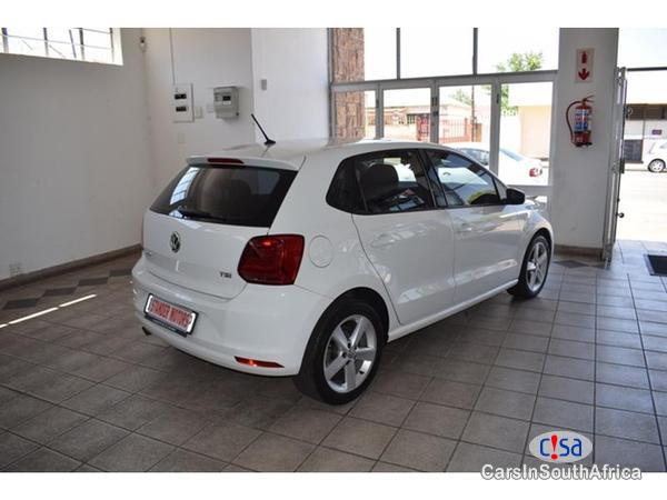 Volkswagen Polo Automatic 2015 - image 3