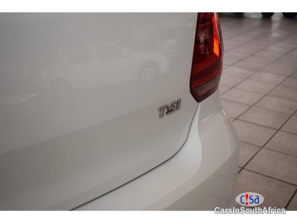 Volkswagen Polo Automatic 2015 - image 8