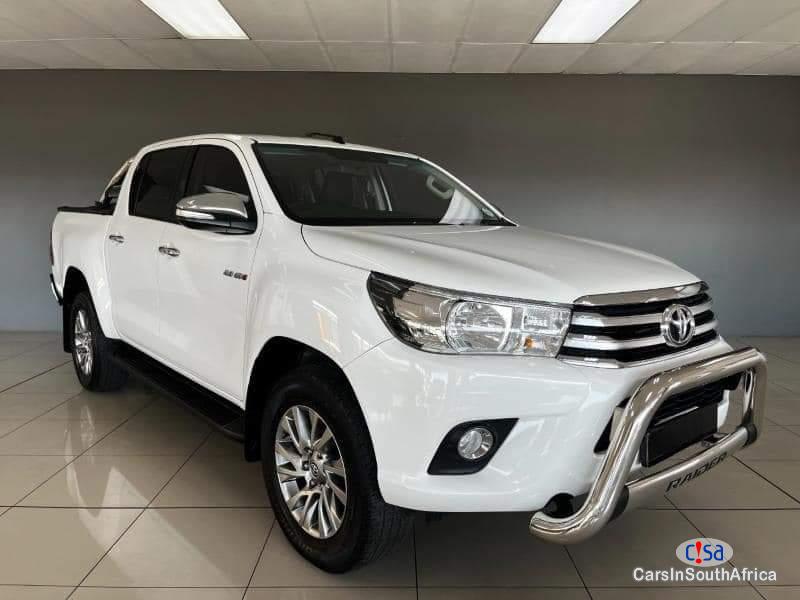 Toyota Hilux 2.8 Call 081 494 5928 Automatic 2018 - image 2
