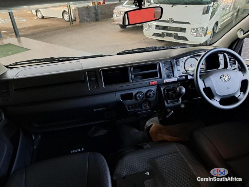 Toyota Quantum 2.7 Manual 2019 - image 11