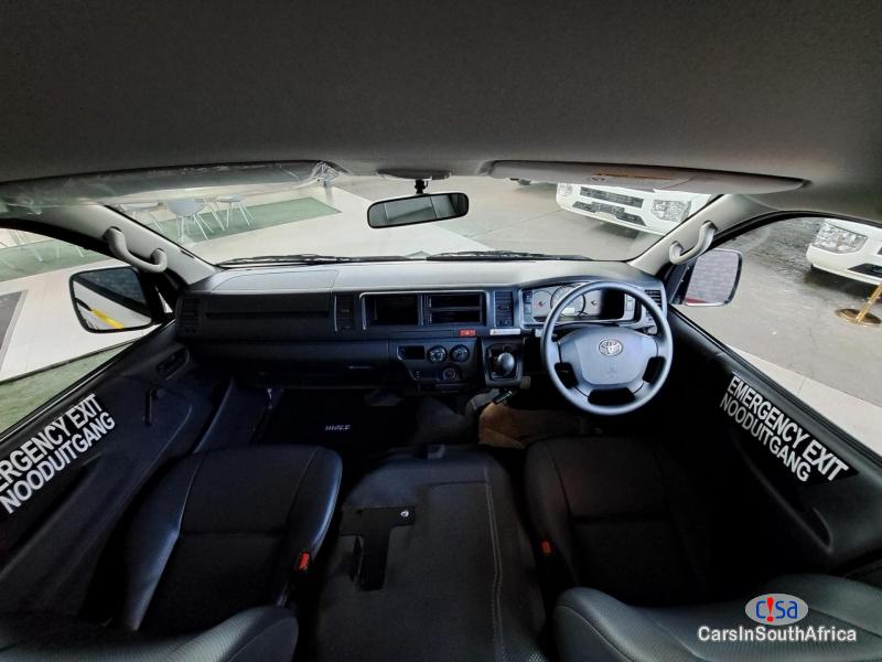 Toyota Quantum 2.7 Manual 2019 - image 17