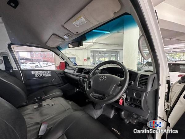 Toyota Quantum 2.5 D-4D Sesfikile 16-Seat Manual 2022 - image 4