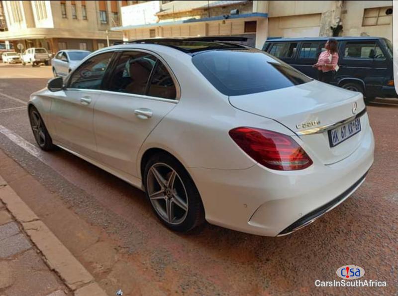 Mercedes Benz C-Class Bank Repossessed CarC220d 2.5 Automatic 2018 - image 2