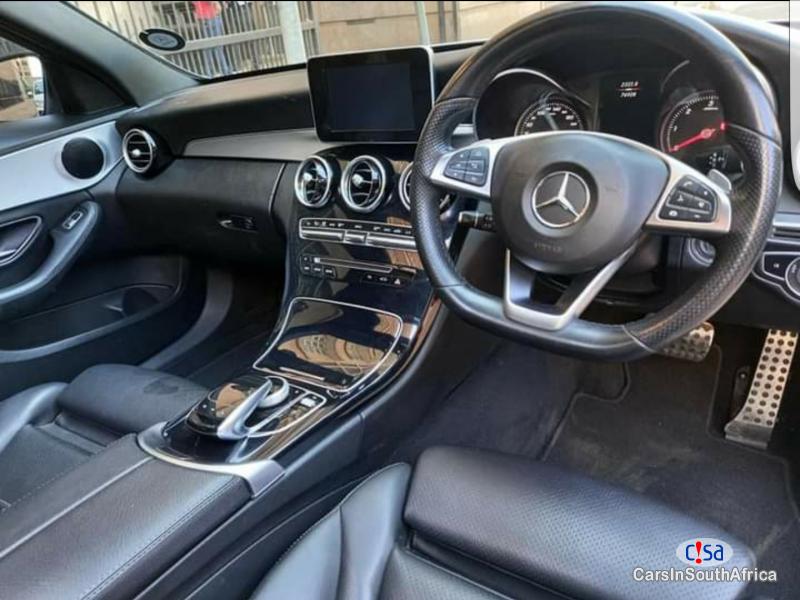 Mercedes Benz C-Class Bank Repossessed CarC220d 2.5 Automatic 2018 - image 4