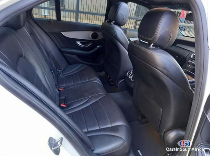 Mercedes Benz C-Class Bank Repossessed CarC220d 2.5 Automatic 2018 - image 5