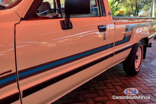 Toyota Hilux 0783349415 Manual 1996 in Mpumalanga - image