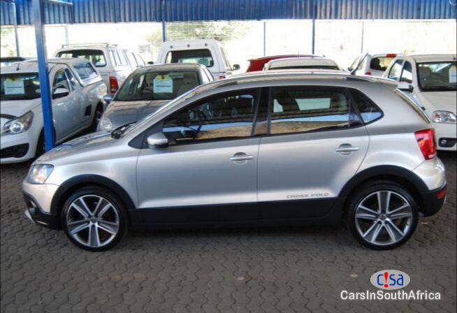Volkswagen Polo Manual 2012 - image 2