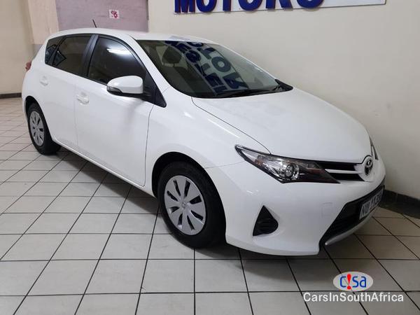 Pictures of Toyota Auris Manual 2016