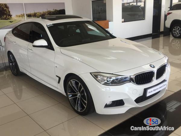 BMW 3-Series Automatic 2010 - image 3