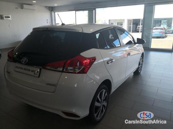 Toyota Yaris Manual 2018 - image 2