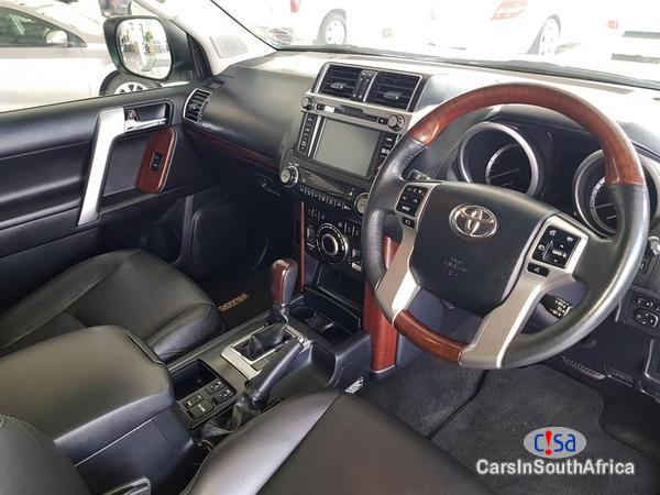 Toyota Land Cruiser Automatic 2013 - image 3