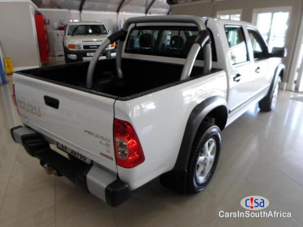 Isuzu KB250 Manual 2008 - image 4