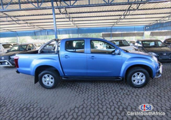 Pictures of Isuzu KB300 Manual 2016